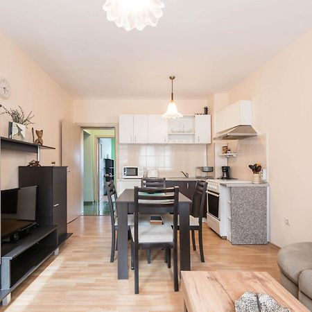 Sea&Park Apartment Varna Buitenkant foto